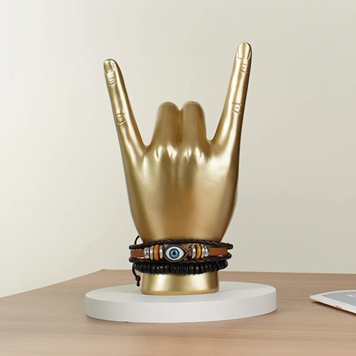 Decoração de Mesa Escultura de Mãos Rock